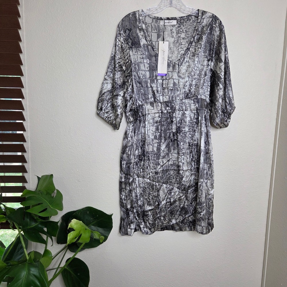 Pour Deux Grey Print 100% Silk V Neck Dress Womens‎ Size Medium NEW